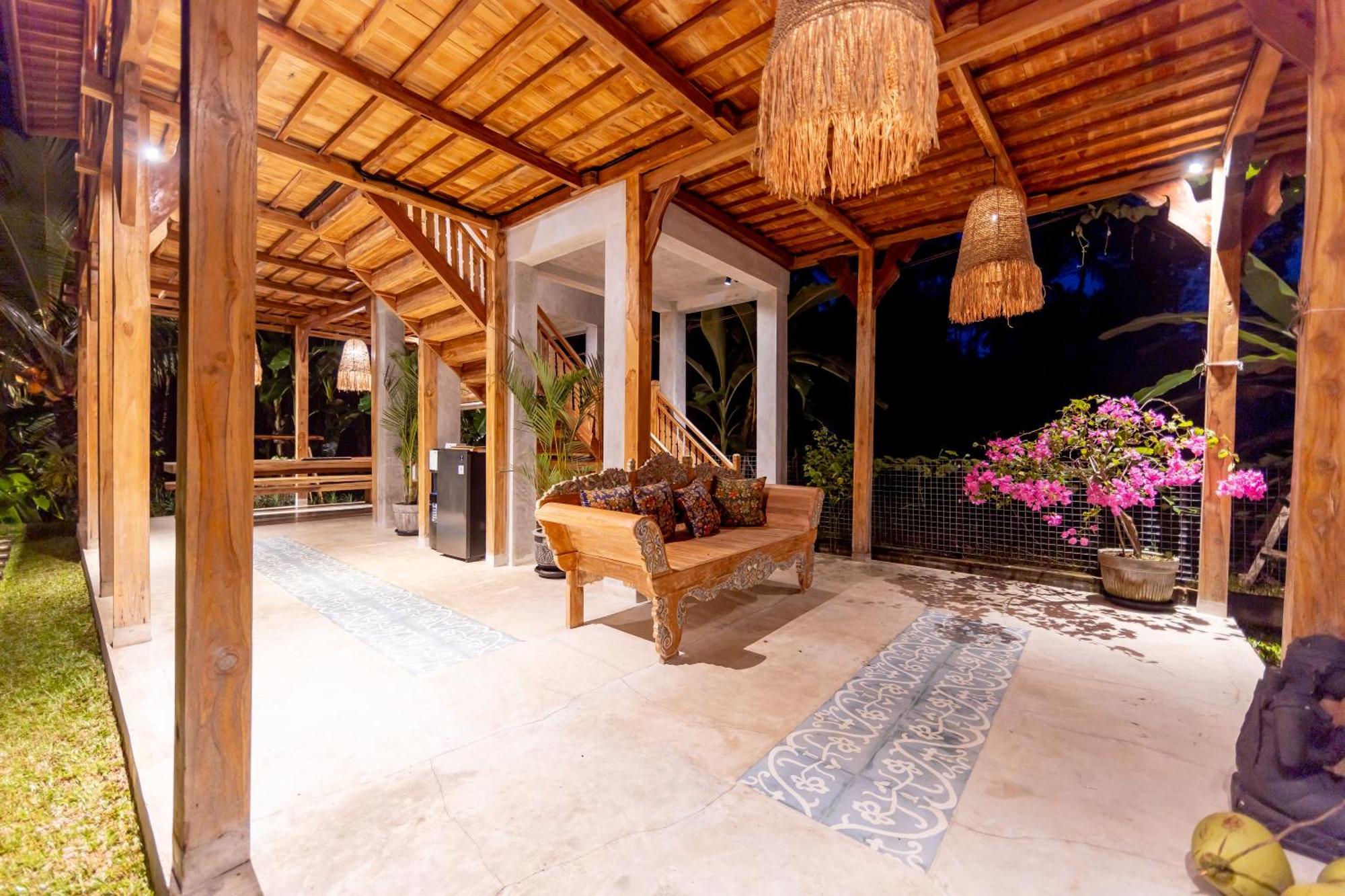 Rumah Guci Ubud Esterno foto